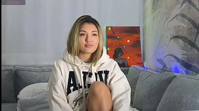 lily  foster online show from 12/26/24, 04:36