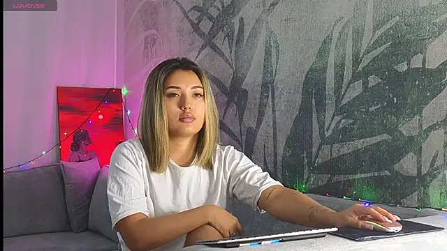 lily  foster online show from 01/01/25, 06:26