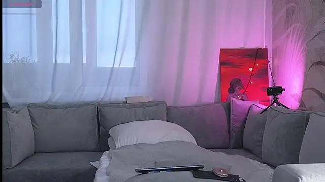 lily  foster online show from 01/12/25, 06:06