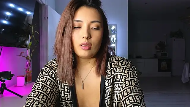 lily  foster online show from 03/20/25, 07:04