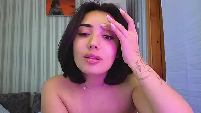 lily  foster online show from 10/18/25, 07:09