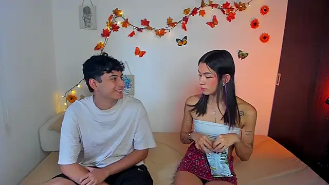 Snapshot of charlottte_queen chatting on 09/15/25, 08:31 charlottte queen online show from 09/15/25, 08:31