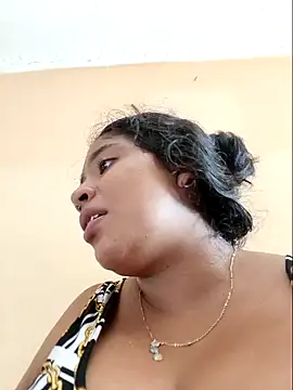 Snapshot of moncerrat_luna chatting on 12/01/24, 08:09 moncerrat luna online show from 12/01/24, 08:09