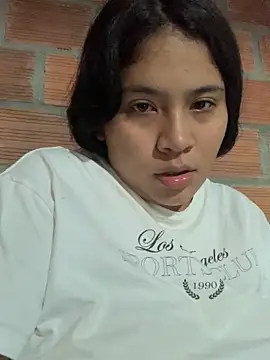 Snapshot of moncerrat_luna chatting on 02/01/25, 01:55 moncerrat luna online show from 02/01/25, 01:55