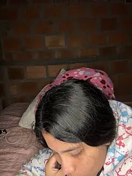 Snapshot of moncerrat_luna chatting on 02/07/25, 01:11 moncerrat luna online show from 02/07/25, 01:11