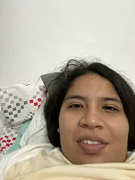 Snapshot of moncerrat_luna chatting on 02/24/25, 10:03 moncerrat luna online show from 02/24/25, 10:03