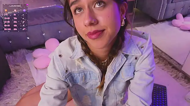 Emiily Scott1 online show from 12/03/24, 04:06