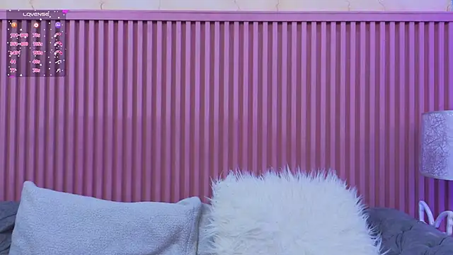 Emiily Scott1 online show from 12/07/24, 11:51