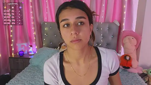 Emiily Scott1 online show from 01/24/25, 03:02