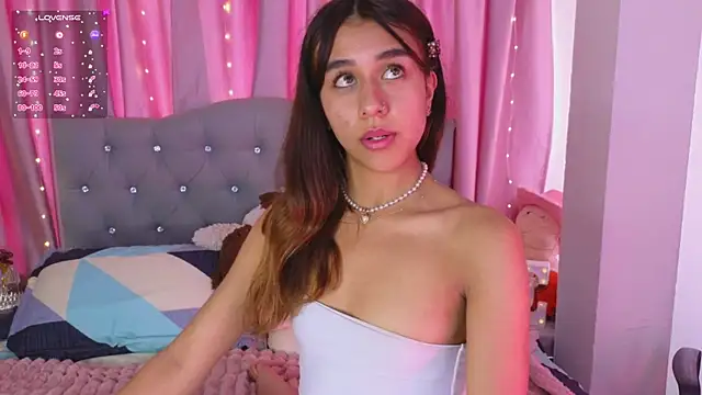 Emiily Scott1 online show from 03/18/25, 05:42