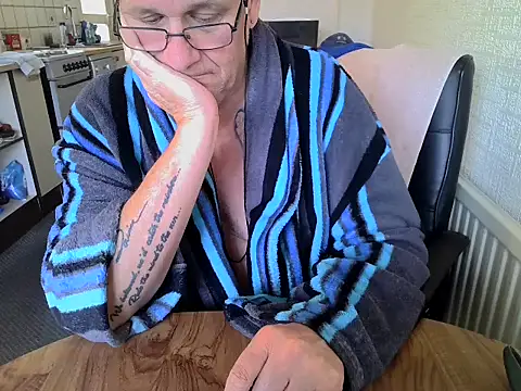 daddyflash online show from 11/02/25, 11:45