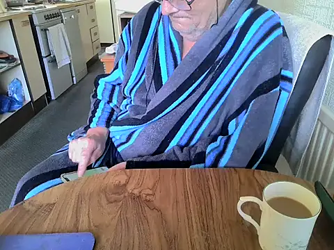 daddyflash online show from 11/08/25, 12:38