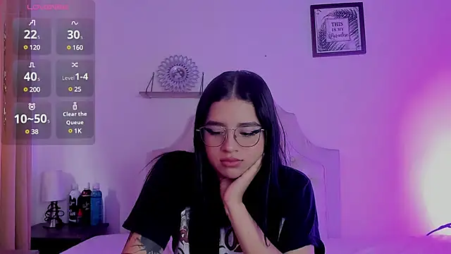 aliice walker  online show from 02/03/25, 03:17