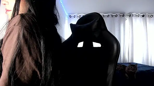 aliice walker  online show from 10/20/25, 08:31