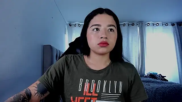 aliice walker  online show from 02/16/26, 03:41