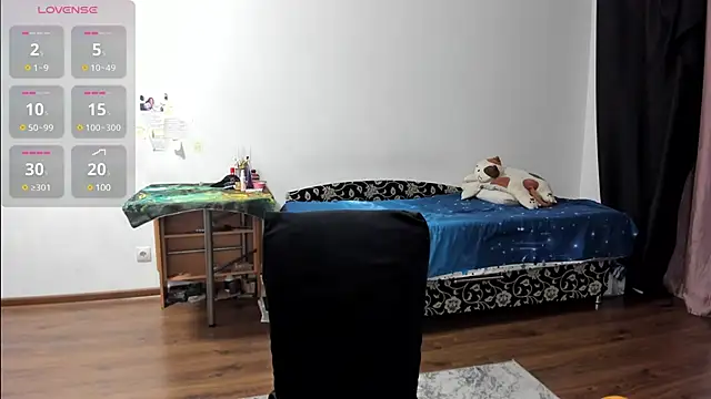 Snapshot of KitsuneRem chatting on 12/08/24, 08:36 KitsuneRem online show from 12/08/24, 08:36