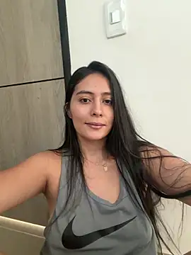 Snapshot of Sophie__Foxxx chatting on 04/19/26, 06:10 Sophie Foxxx online show from 04/19/26, 06:10