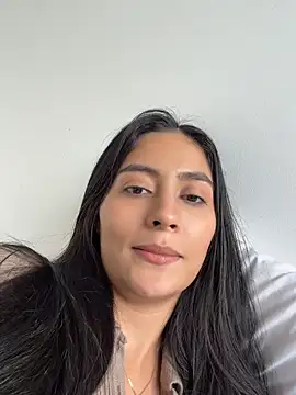 Snapshot of Sophie__Foxxx chatting on 04/30/26, 10:14 Sophie Foxxx online show from 04/30/26, 10:14