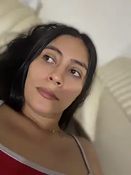 Snapshot of Sophie__Foxxx chatting on 05/07/26, 12:49 Sophie Foxxx online show from 05/07/26, 12:49