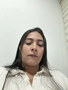 Snapshot of Sophie__Foxxx chatting on 05/22/26, 12:07 Sophie Foxxx online show from 05/22/26, 12:07