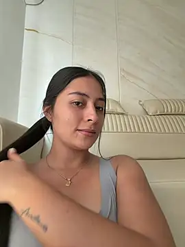 Snapshot of Sophie__Foxxx chatting on 07/11/26, 07:49 Sophie Foxxx online show from 07/11/26, 07:49