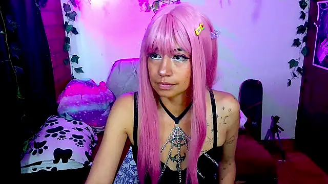 Roxanbunny1 online show from 12/04/25, 05:54