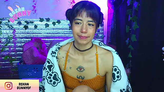 Roxanbunny1 online show from 02/07/26, 07:45