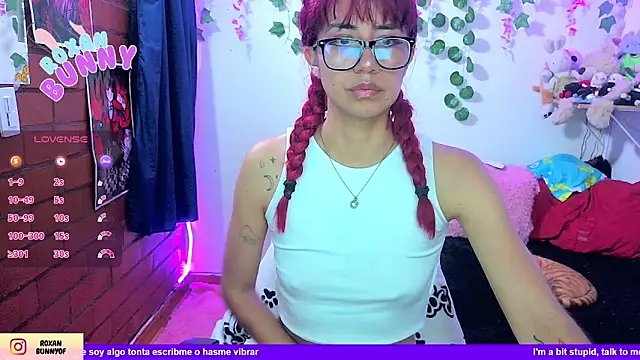 Snapshot of Roxanbunny1 chatting on 05/02/26, 12:59 Roxanbunny1 online show from 05/02/26, 12:59