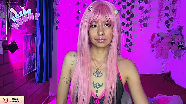 Snapshot of Roxanbunny1 chatting on 05/23/26, 05:12 Roxanbunny1 online show from 05/23/26, 05:12