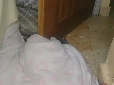 Pretty hazel online show from 12/04/25, 10:57