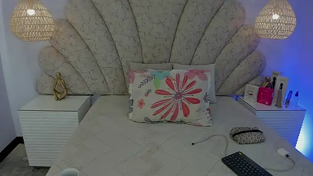 dalila salazar online show from 03/25/26, 02:28