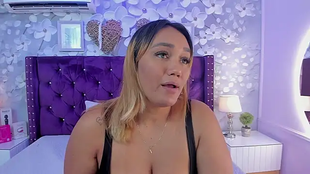 dalila salazar online show from 06/25/26, 03:17