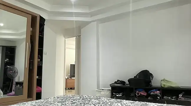 claudiacvc95 online show from 01/23/25, 08:46