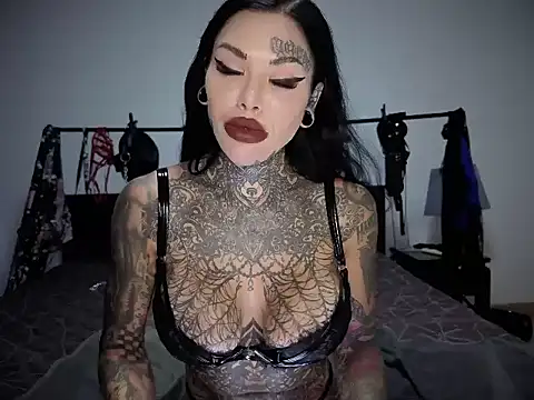 claudiacvc95 online show from 02/20/26, 06:26