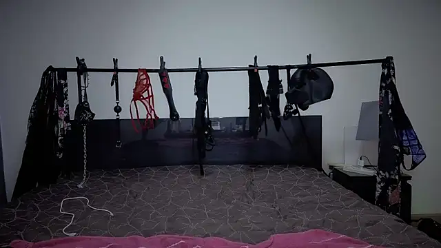 claudiacvc95 online show from 03/21/26, 05:23