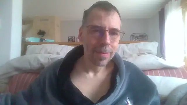 ptitcanard60600 online show from 03/22/25, 10:39