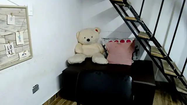 samantha baby  online show from 03/22/25, 06:03