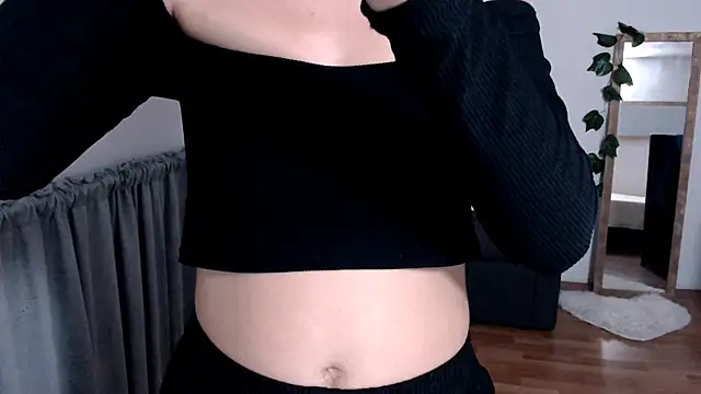 samantha baby  online show from 10/31/25, 06:47