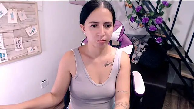 Snapshot of samantha_baby_ chatting on 04/29/26, 05:30 samantha baby online show from 04/29/26, 05:30