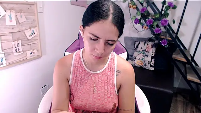 Snapshot of samantha_baby_ chatting on 05/07/26, 04:23 samantha baby online show from 05/07/26, 04:23