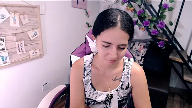 Snapshot of samantha_baby_ chatting on 05/12/26, 08:17 samantha baby online show from 05/12/26, 08:17