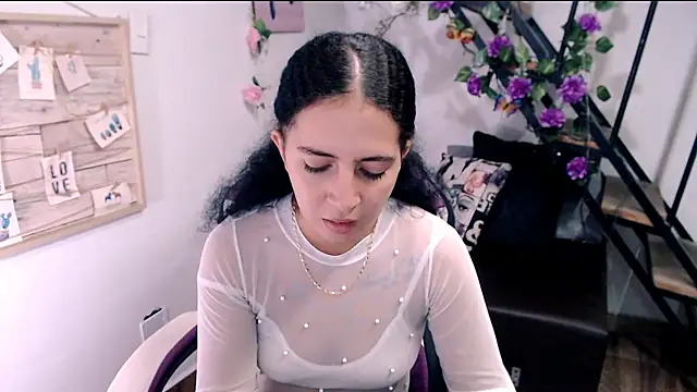 Snapshot of samantha_baby_ chatting on 06/04/26, 06:58 samantha baby online show from 06/04/26, 06:58
