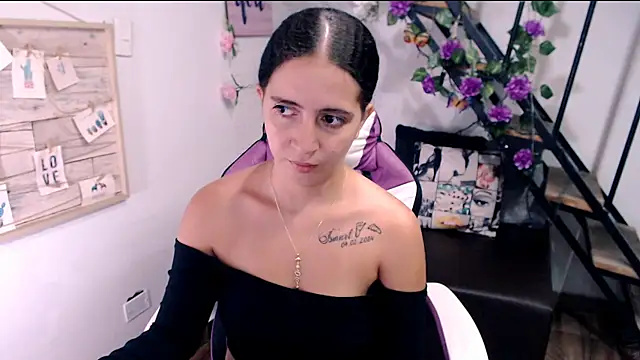 Snapshot of samantha_baby_ chatting on 06/06/26, 06:45 samantha baby online show from 06/06/26, 06:45