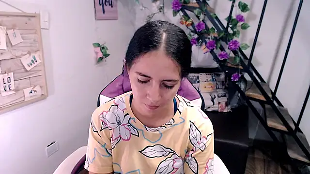 Snapshot of samantha_baby_ chatting on 07/11/26, 07:05 samantha baby online show from 07/11/26, 07:05