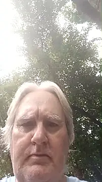 Snapshot of graham1980 chatting on 09/12/25, 04:07 graham1980 online show from 09/12/25, 04:07