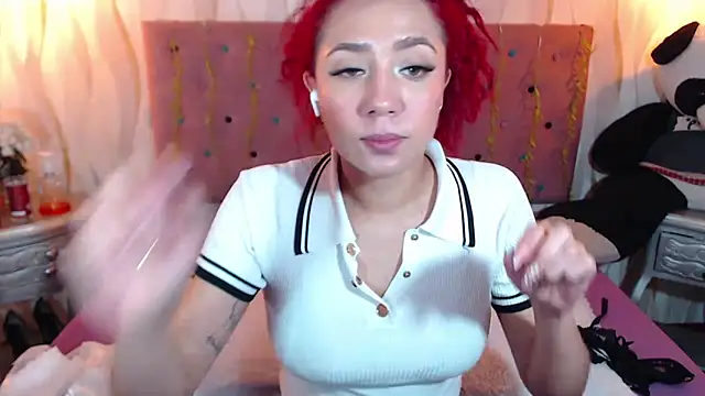 IsabelaLatina online show from 10/22/25, 02:17