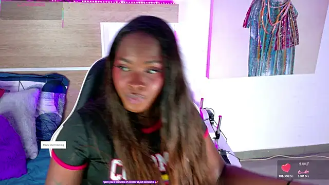 Snapshot of KAROL-SCOTT chatting on 07/07/26, 08:02 KAROL-SCOTT online show from 07/07/26, 08:02