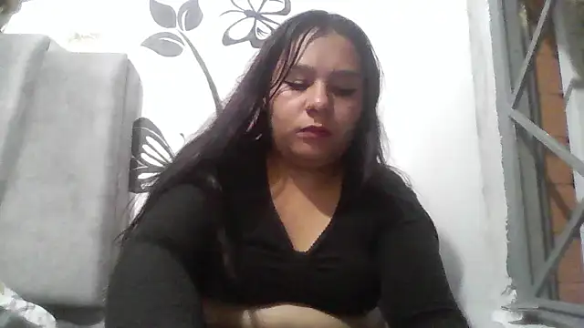 Snapshot of Charis_21 chatting on 04/25/26, 11:46 Charis 21 online show from 04/25/26, 11:46