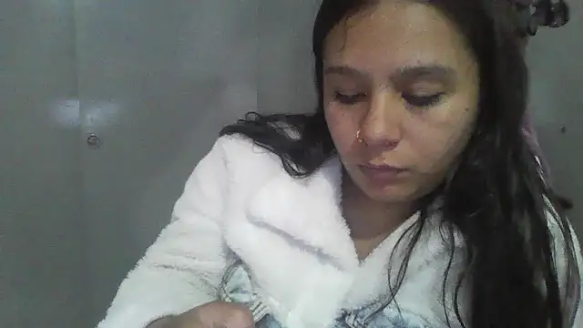 Snapshot of Charis_21 chatting on 05/10/26, 03:12 Charis 21 online show from 05/10/26, 03:12