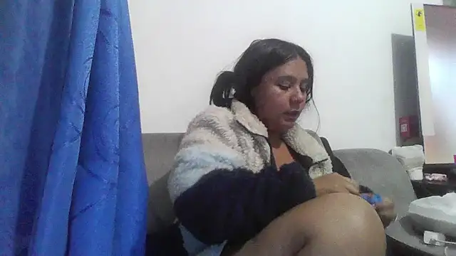 Snapshot of Charis_21 chatting on 05/11/26, 02:39 Charis 21 online show from 05/11/26, 02:39